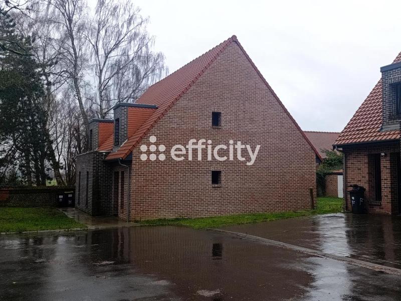 Maison - 954 m² - 40 pièces