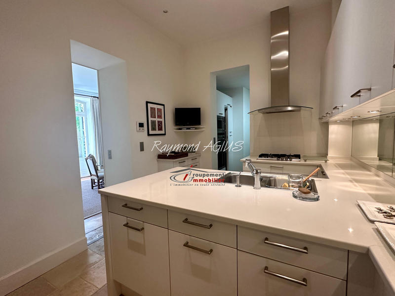 Maison de village - 430 m² - 12 pièces