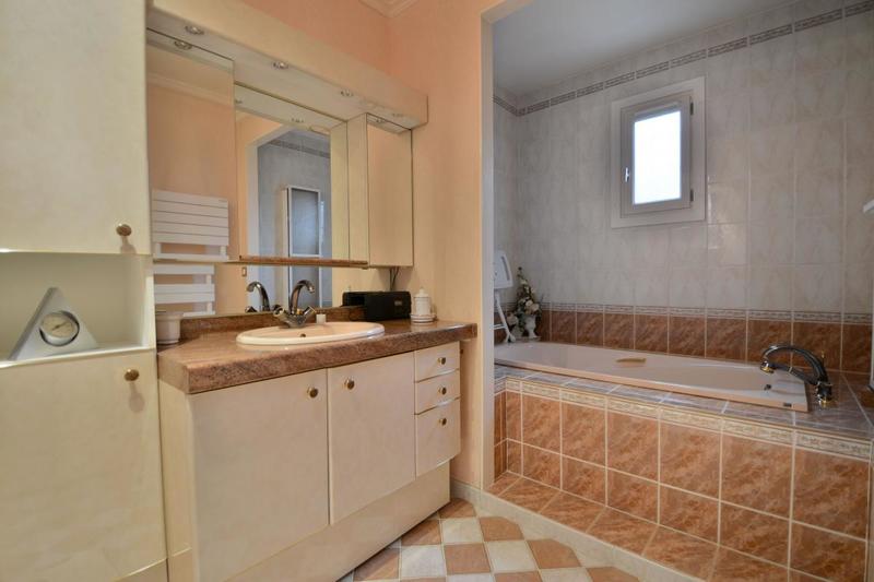 Maison - 123 m² - 5 pièces