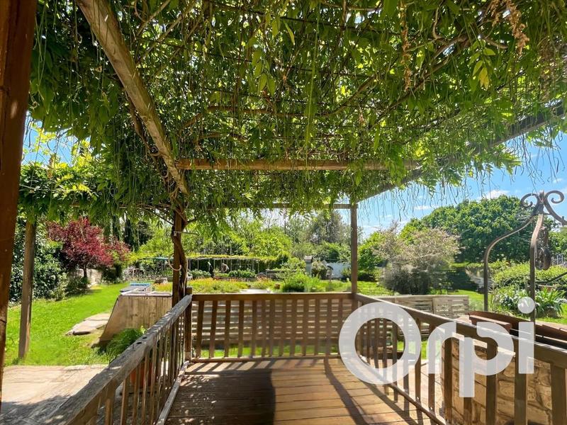 Mas - 270 m² - 8 pièces