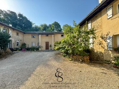 Maison - 400 m² - 16 pièces