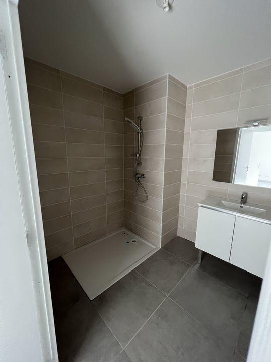 Appartement - 80 m² - 4 pièces