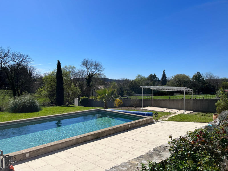 Maison - 495 m² - 23 pièces