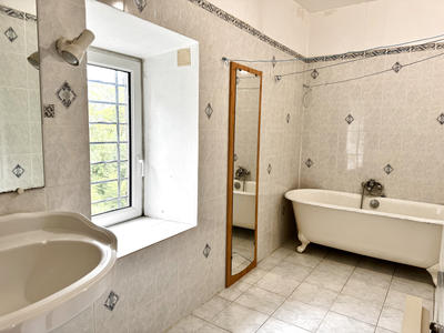 Maison - 104 m² - 4 pièces