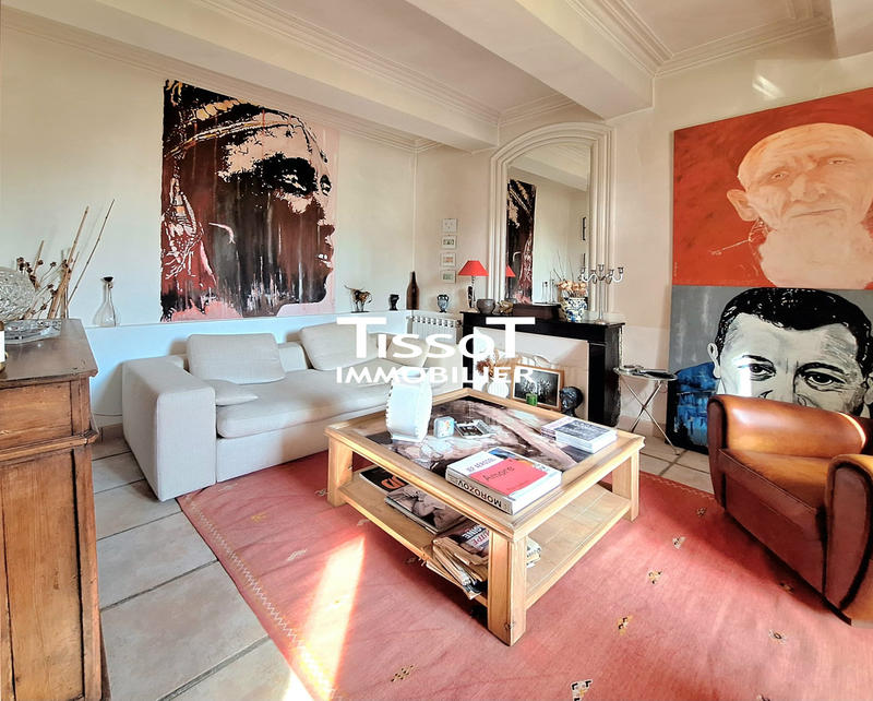 Maison ancienne - 239 m² - 7 pièces