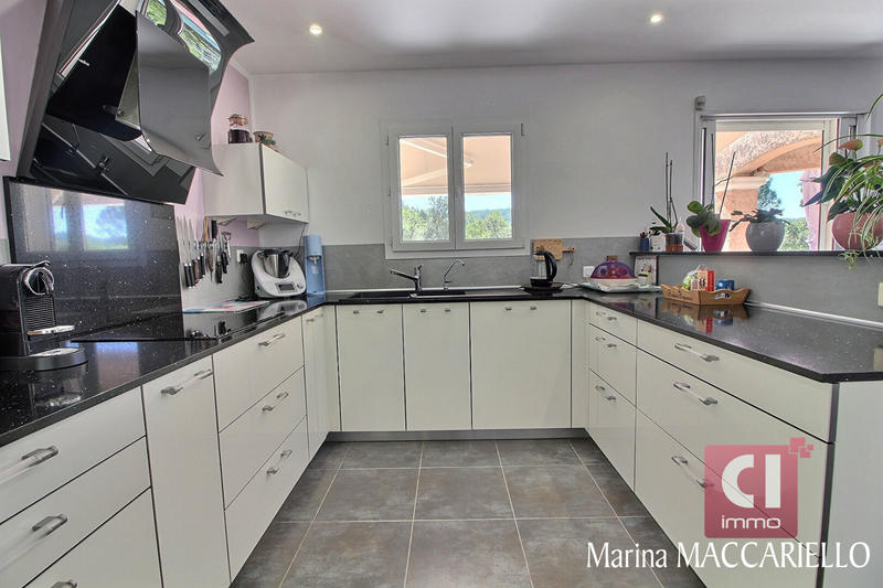 Maison - 150 m² - 5 pièces