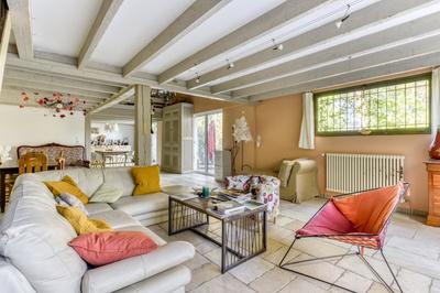 Maison - 280 m² - 11 pièces