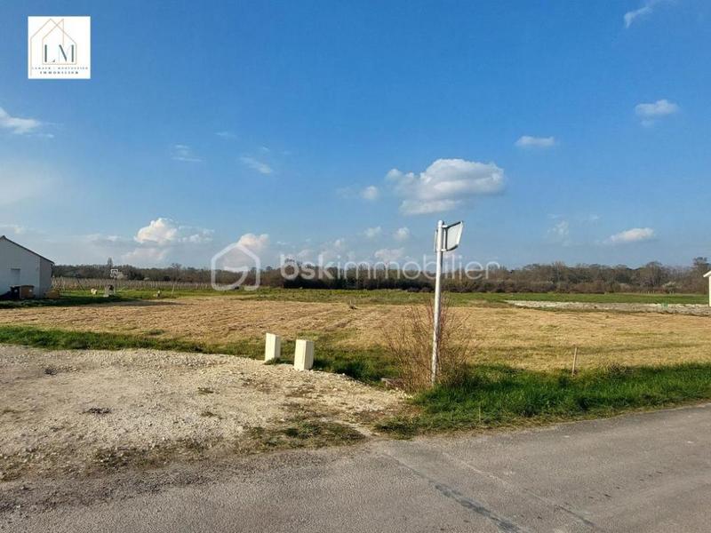 Terrain constructible - 1 300 m²