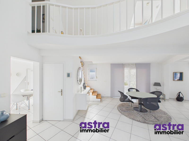 Maison - 137 m² - 5 pièces