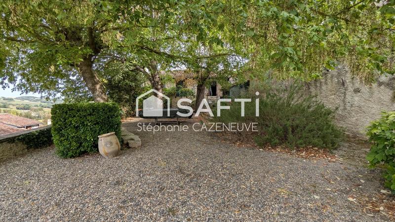 Maison - 233 m² - 9 pièces