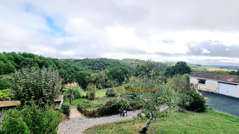 Demeure - 330 m² - 16 pièces