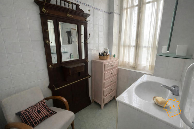 Maison - 185 m² - 7 pièces