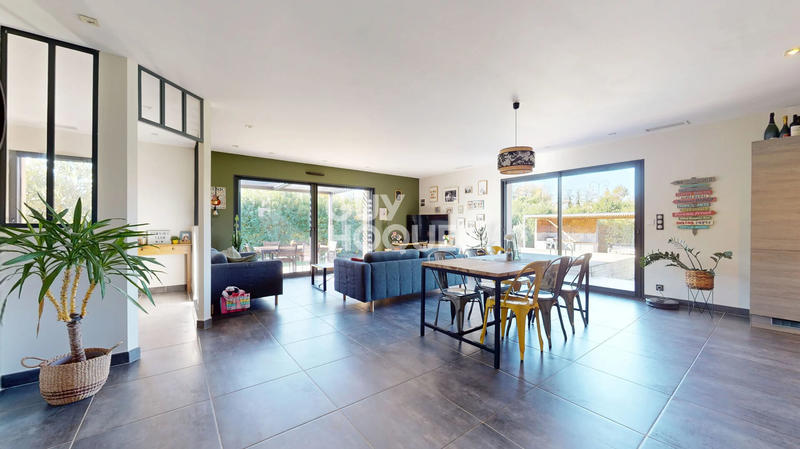 Maison - 121 m² - 5 pièces