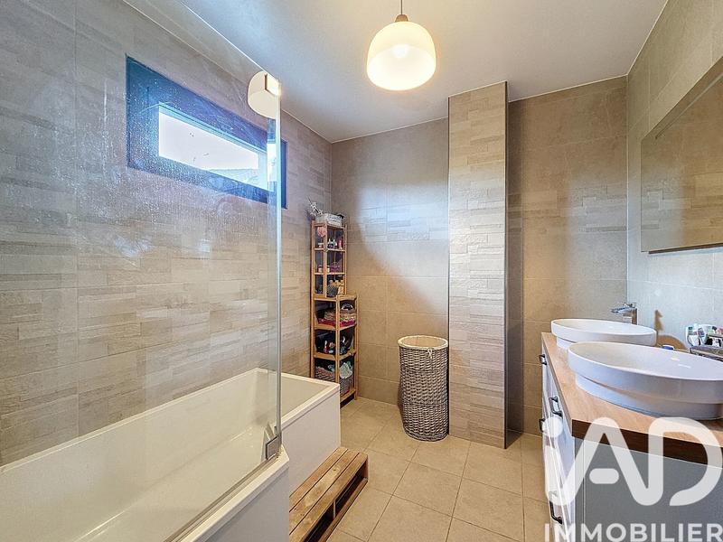 Maison - 175 m² - 7 pièces