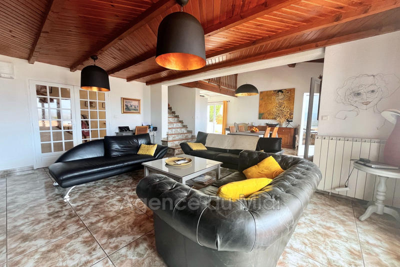 Villa - 153 m² - 6 pièces