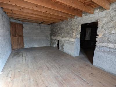 Maison - 240 m² - 3 pièces