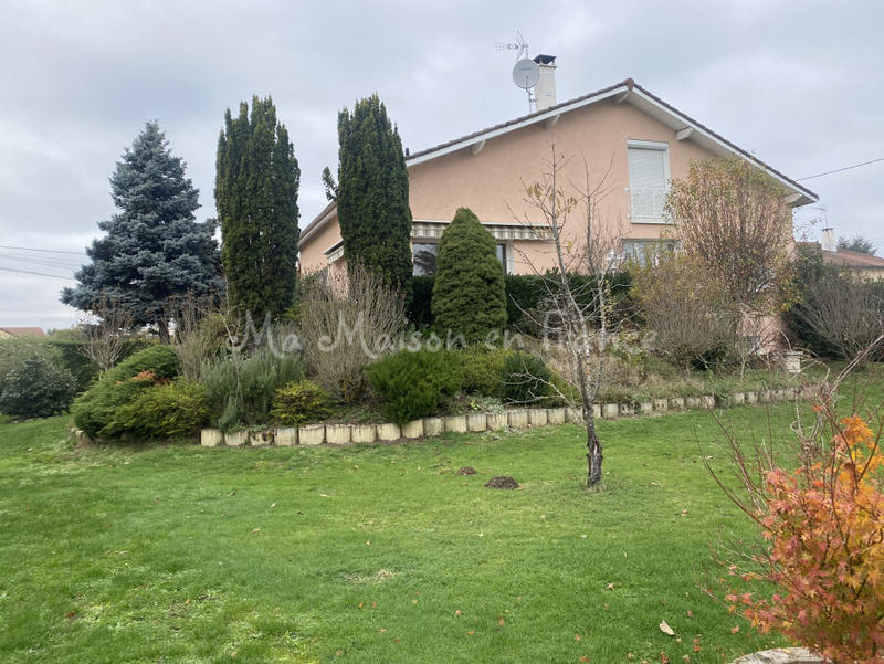 Maison - 200 m² - 7 pièces