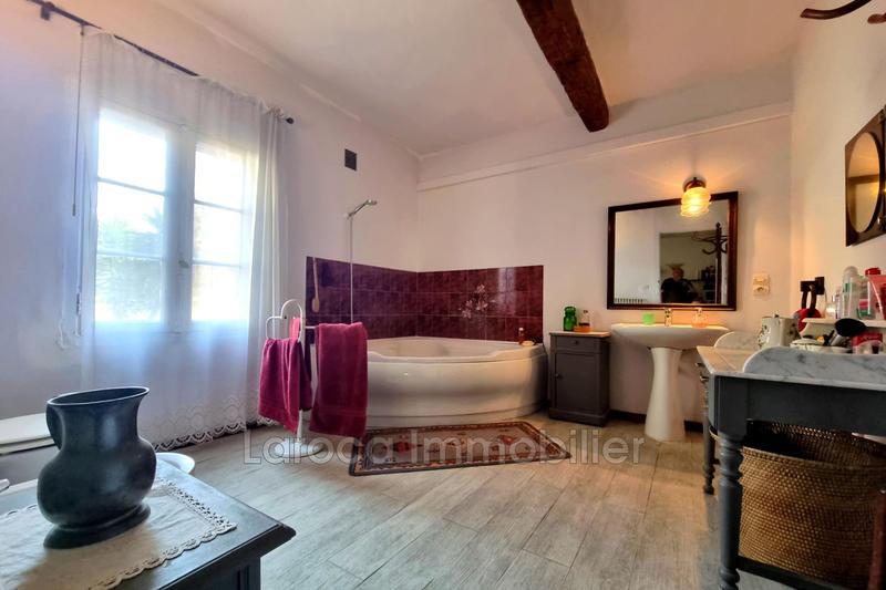 Maison - 220 m² - 6 pièces