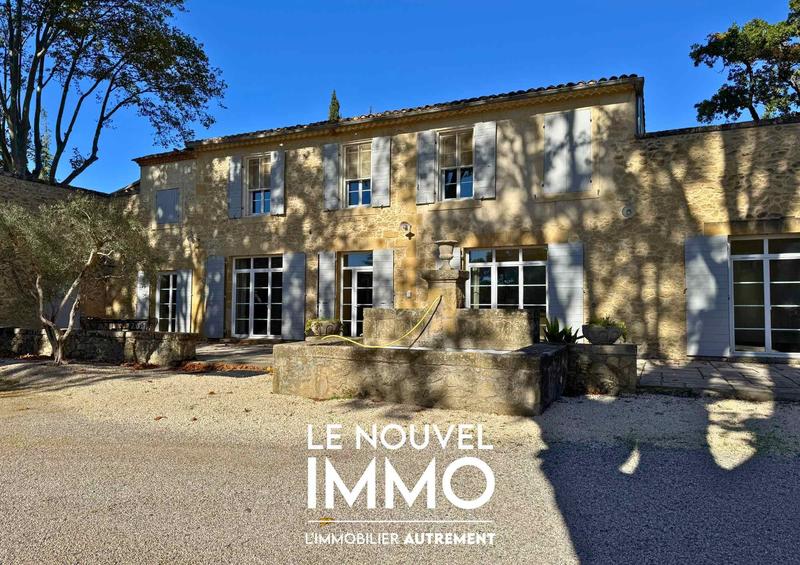 Mas - 335 m² - 8 pièces