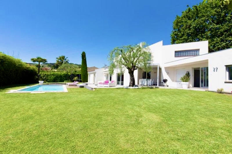Villa - 200 m² - 5 pièces