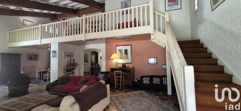 Maison - 240 m² - 7 pièces