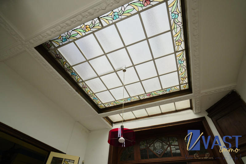 Maison ancienne - 250 m² - 8 pièces