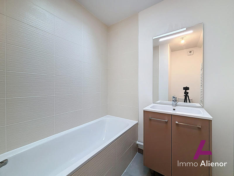 Appartement - 94 m² - 5 pièces