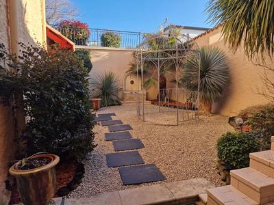 Propriété - 170 m² - 7 pièces