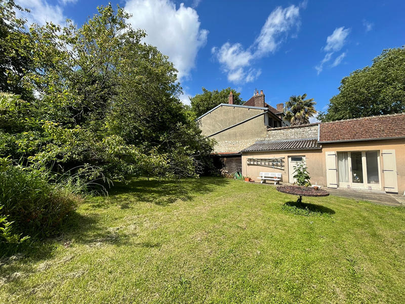 Maison de village - 80 m² - 4 pièces