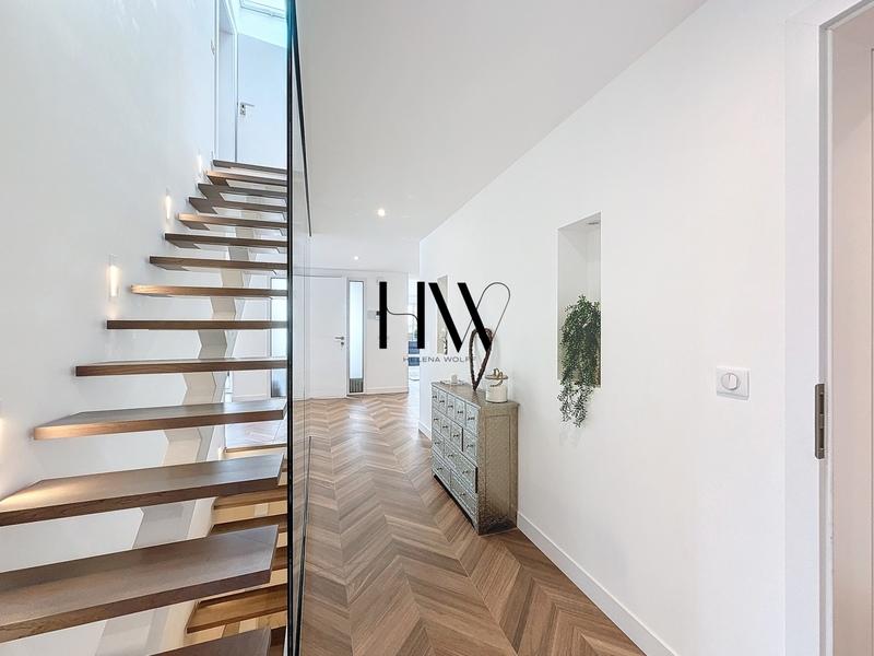 Maison - 437 m² - 14 pièces