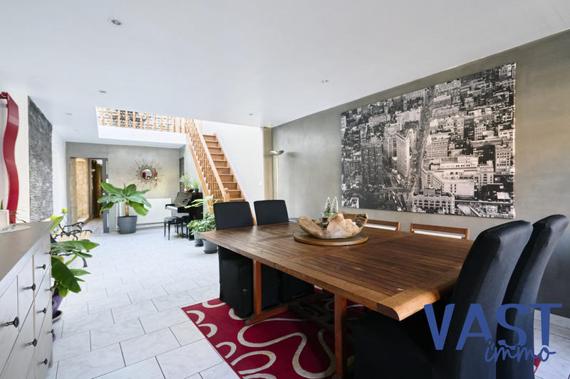 Maison - 194 m² - 5 pièces