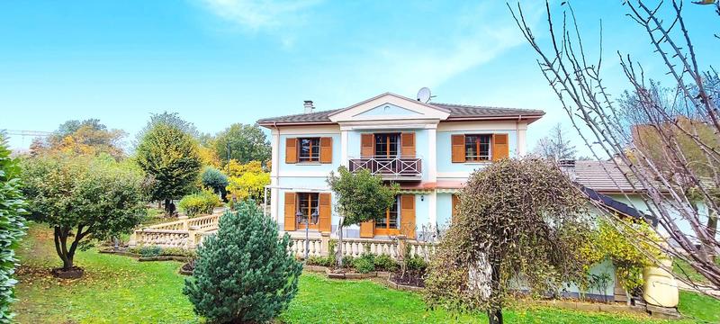 Maison - 342 m² - 7 pièces