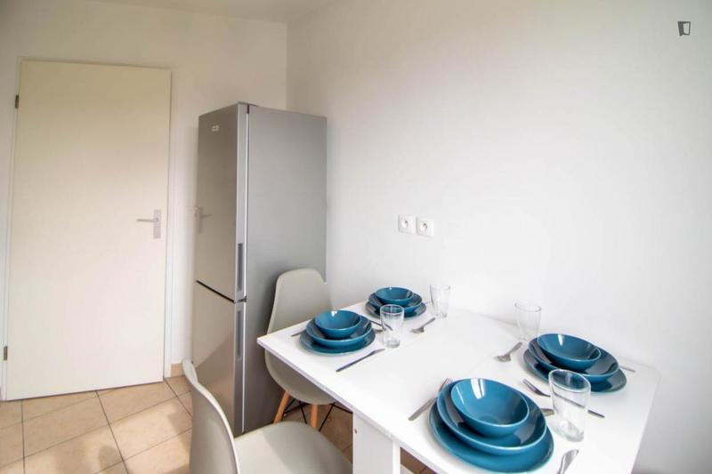 Chambre - 12 m² - 4 pièces