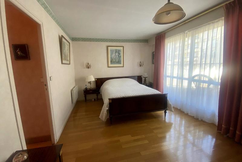 Appartement - 182 m² - 6 pièces