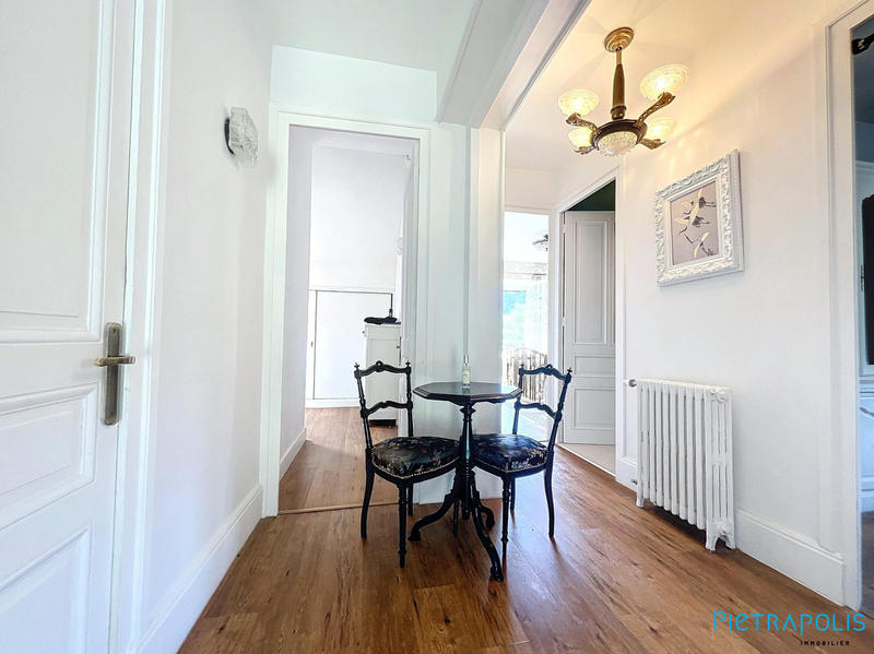 Maison - 300 m² - 8 pièces