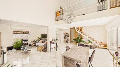 Maison - 172 m² - 7 pièces