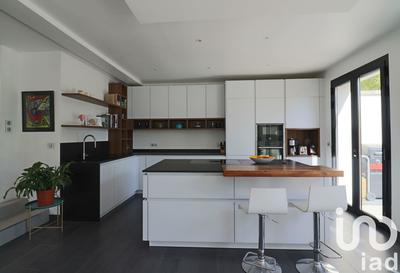 Maison - 195 m² - 6 pièces