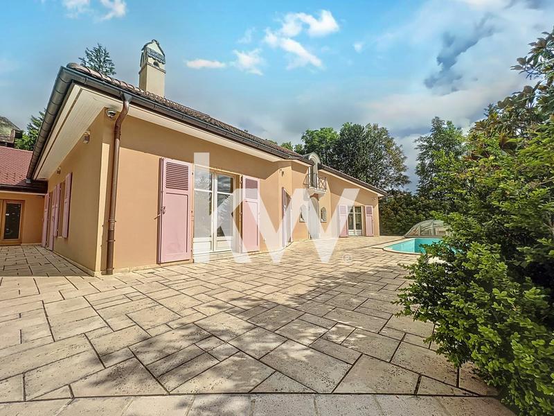 Villa - 548 m² - 22 pièces