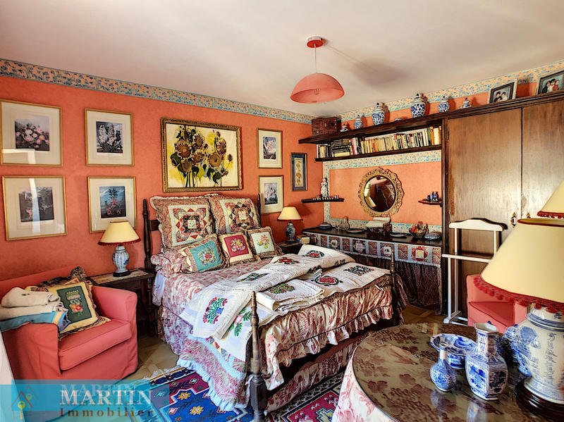 Villa - 269 m² - 12 pièces