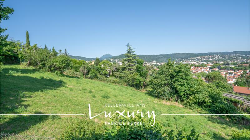 Maison d'architecte - 237 m² - 10 pièces