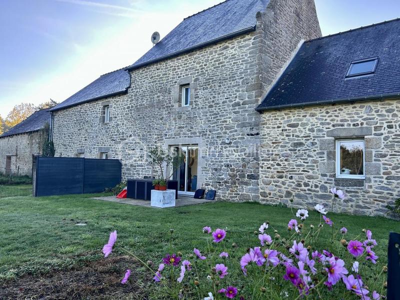 Corps de ferme - 190 m² - 8 pièces