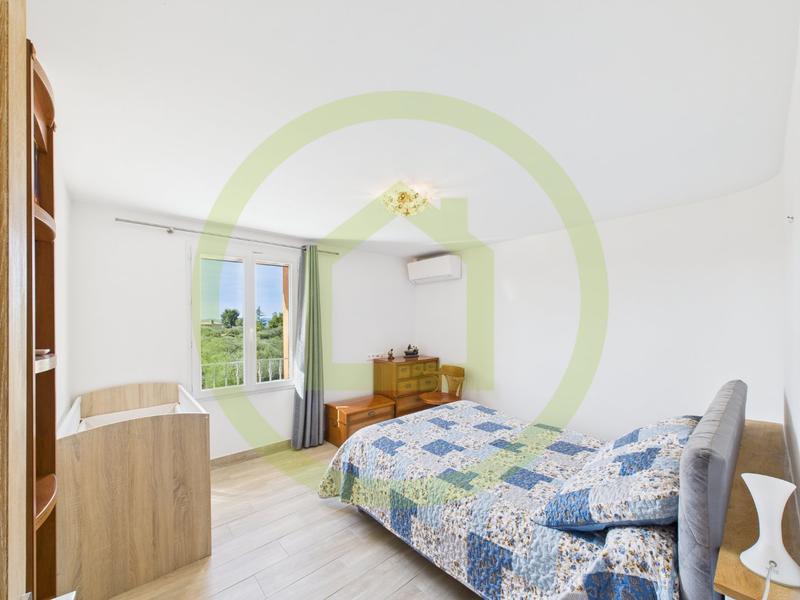 Maison - 423 m² - 7 pièces