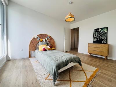 Appartement - 83 m² - 4 pièces