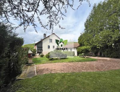 Maison - 194 m² - 7 pièces