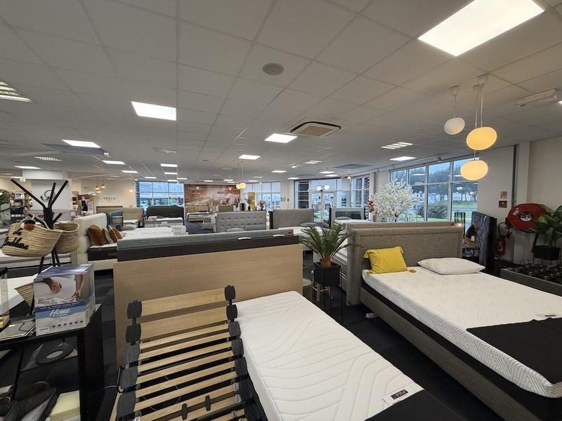 Local commercial - 676 m² - 5 pièces