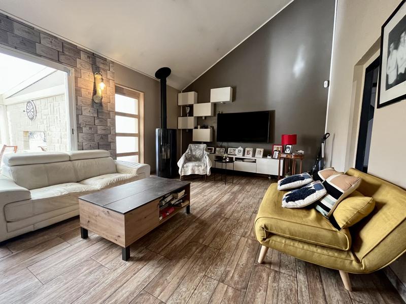 Maison traditionnelle - 170 m² - 6 pièces