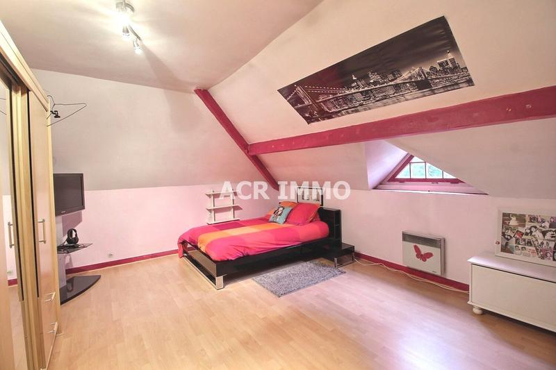 Maison - 270 m² - 8 pièces