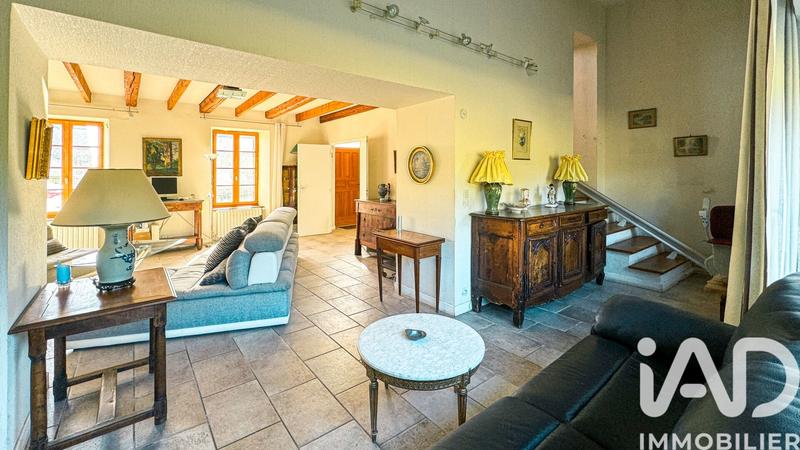 Maison - 278 m² - 12 pièces