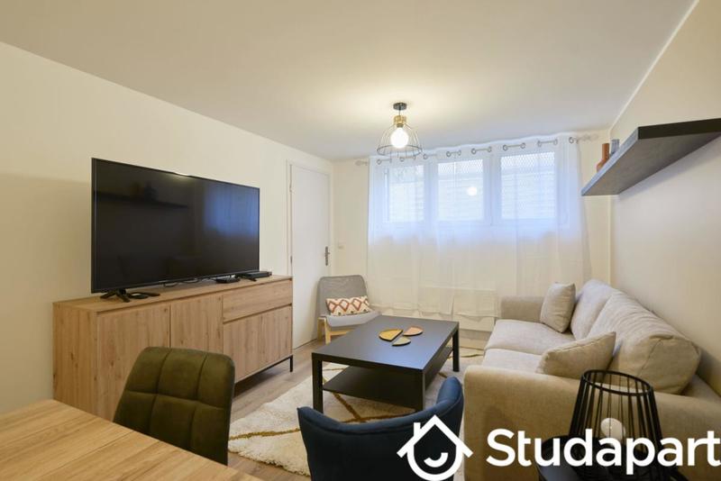 Chambre - 12 m² - 1 pièce