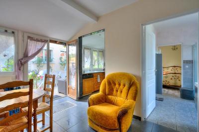 Maison - 280 m² - 14 pièces